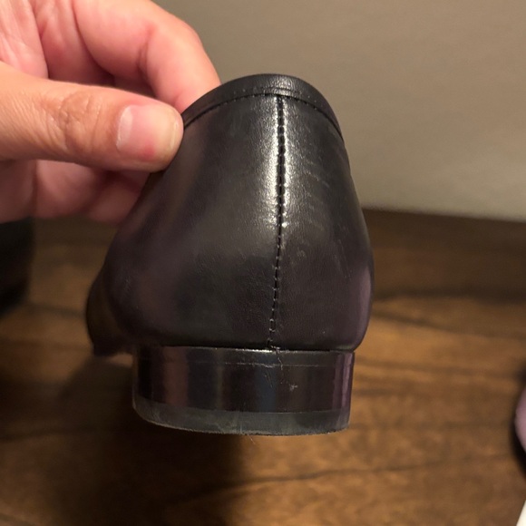 Tory Burch Black Leather Loafers with Gold Chain - Picture 14 of 15